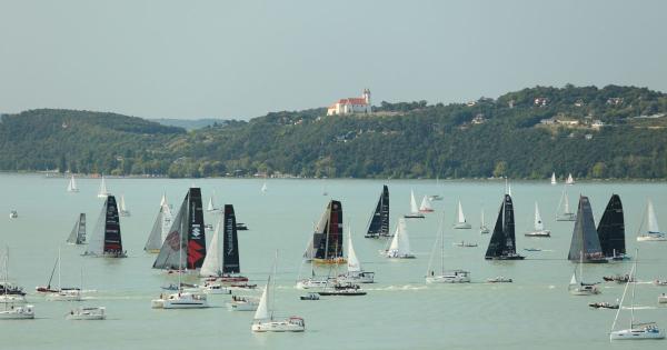 Vitorlásünnep a Balaton partján: megkezdődik a Kékszalag Fesztivál varázslatos hete!