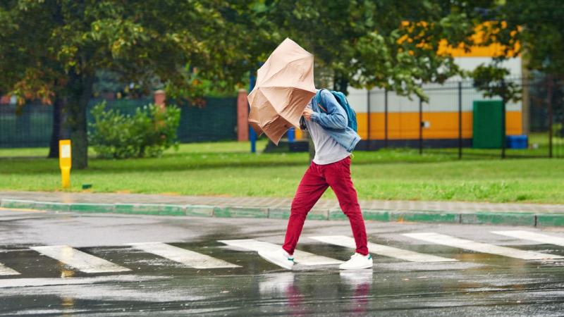 Zivatarok érkezésével viharos széllökések is várhatóak, de ne aggódjunk, a hideg nem fog ránk köszönteni!