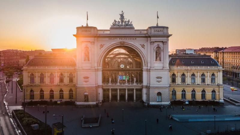 Hétfőn lezárja kapuit a Keleti pályaudvar, de ne aggódj, eláruljuk, hová futnak be a miskolci vonatok!