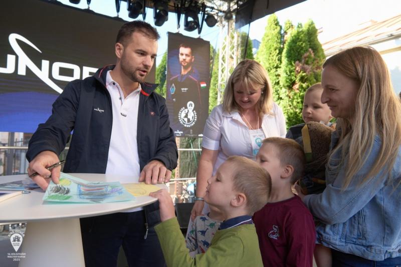 Kolozsvár volt az a második európai város, ahol Kapu Tibor földi kalandja után megérkezett az űrből.