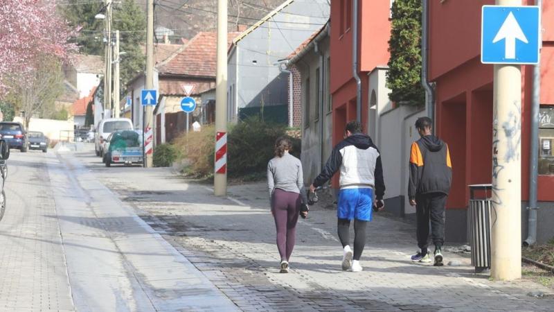 Forgalmi rend: Pécsen újra visszatérhet a megszokott élet ritmusa.