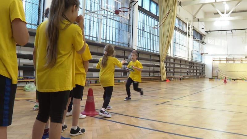 Három iskola teniszezői léptek pályára a II. Rénszarvas Kupán, izgalmas mérkőzéseket vívva egymással.