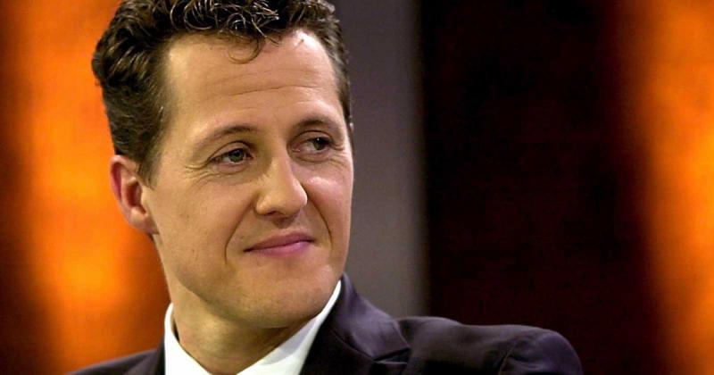 Michael Schumacher 27 éves lánya izgalmas hírt osztott meg a világgal: babát vár! A várandósság bejelentése különleges módon történt, amely mindenkit meglepett és örömmel töltött el. A fiatal nő egy szívhez szóló üzenet kíséretében tette közzé a hírt, ame