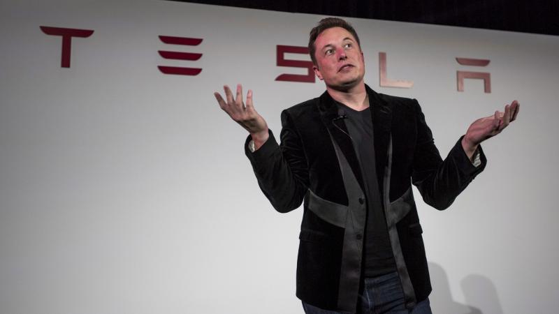 Elon Musk legújabb kalandja máris feltűnést keltett: vajon egy brit kormányellenes puccs készülődik?