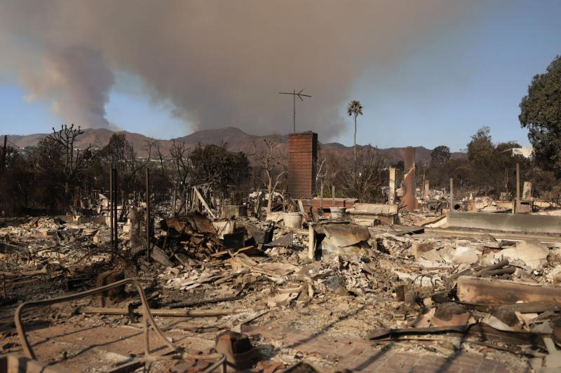 A Los Angeles-i tűzvész szörnyű következményekkel járt, és sajnos egy magyar szupermodell otthona is a lángok martalékává vált. A tragikus esemény rávilágít arra, milyen kiszolgáltatottak lehetünk a természet erőivel szemben.