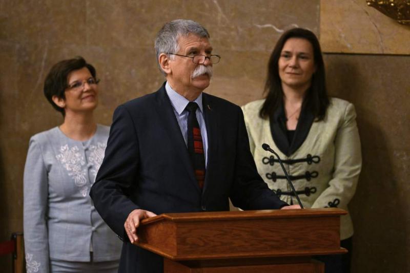 Kövér László hangsúlyozta, hogy a családok kulcsszerepet játszanak hazánk és a nemzet jövőjének alakításában. Szerinte a családi kötelékek erősítése nem csupán társadalmi, hanem gazdasági szempontból is elengedhetetlen, hiszen a stabil családok alapozzák 