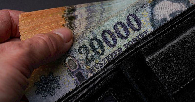 A rendőrök visszaszerezték az idős férfitől kicsalt 20 millió forintot.