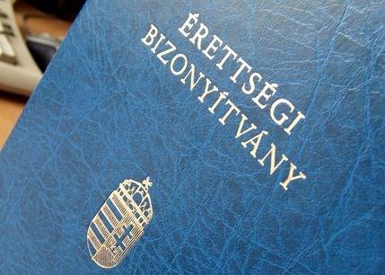 Ez egy fontos kérdés! Az emelt szintű nyelvi érettségi által megszerzett nyelvvizsga érvényesítése többféleképpen történhet. Először is, érdemes tájékozódni az adott intézmény vagy munkahely követelményeiről, mivel eltérő lehet a nyelvvizsgák elismerése. 