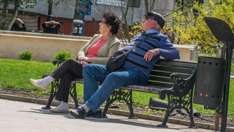 Bezzegrománia: 53 ezer forintos havi nyugdíj jár egy teljes ágazat dolgozóinak.