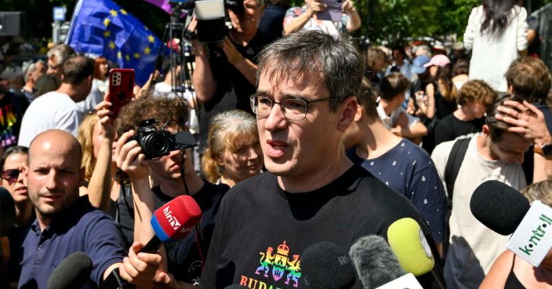 Karácsony Gergelyt gyanúsítottként idézték be a hatóságok. | Demokrata