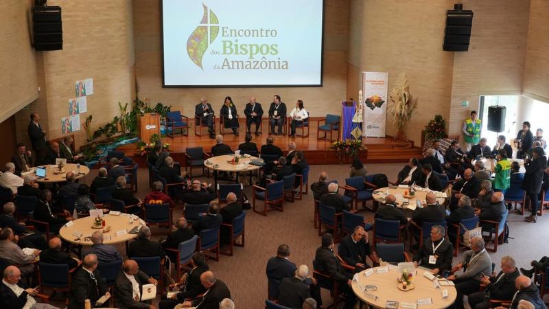Leó pápa üzenete az Amazónia konferenciának egyedülálló hangsúlyt fektet az isteni igére, az egyenlő bánásmódra és a teremtés védelmére. Az igeszó ereje arra hív minket, hogy felismerjük a teremtett világ értékét és felelősségünket a benne élő emberek irá