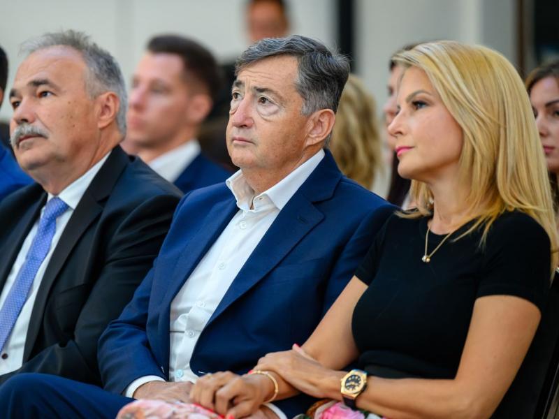 Várkonyi Andrea legmélyebb érzelmeit megosztja Mészáros Lőrinccel, de ki az, aki valójában irányít?
