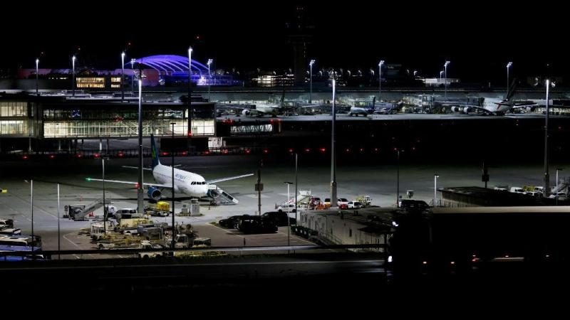 A német kormány jelentős összegeket fektet a drónészlelési technológiák fejlesztésébe, hogy fokozza a légiközlekedés biztonságát és a légtér védelmét. Az új intézkedések célja, hogy hatékonyabban tudják azonosítani és nyomon követni a drónok mozgását, ezz