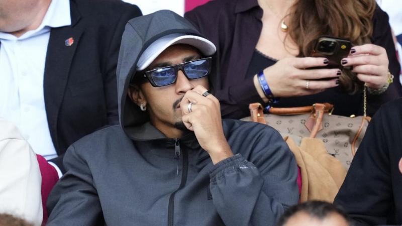 Már a visszatérés izgalma lebegtetett a levegőben, amikor váratlanul egy szívszorító hír érkezett a Barcelona csapatáról.