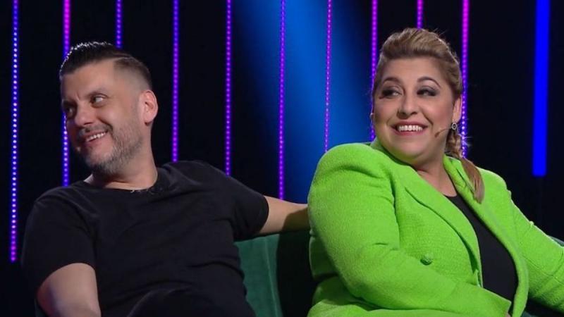 Kökény Lalinak eljegyzése van!