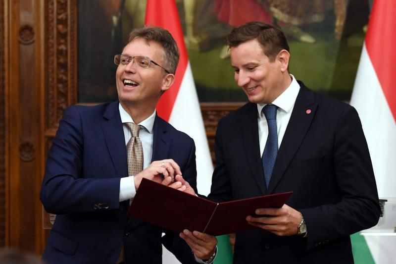 Zsigmond Gábor személyében a Magyar Nemzeti Múzeum új főigazgatót választott, aki Demeter Szilárd örökségét viszi tovább.