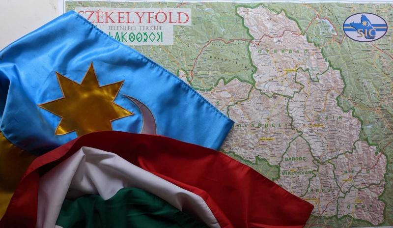 Izsák Balázs: A Székelyföld területi autonómiájának kérdése összhangban áll a román alkotmányos keretekkel.