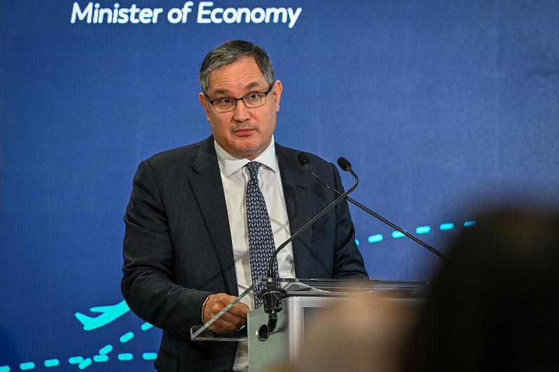 Idén újabb, 1300 milliárd forintos hiányosságra számít a minisztérium, mivel az uniós támogatások késlekedése miatt nem érkeznek a várt források.